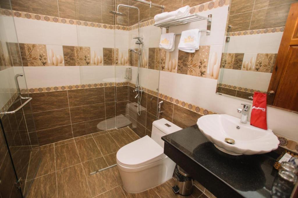 Reddoorz Thinh Gia Phat Hoang Hoa Tham Tan Binh Khách sạn