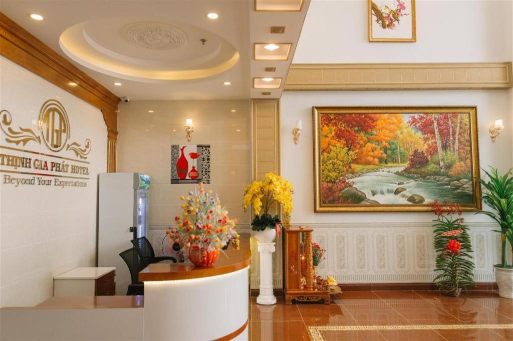 Khách sạn Reddoorz Thinh Gia Phat Hoang Hoa Tham Tan Binh TP. Hồ Chí Minh