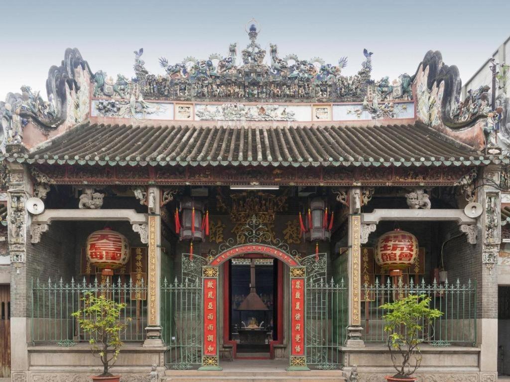 Khách sạn Reddoorz Thinh Gia Phat Hoang Hoa Tham Tan Binh 2*